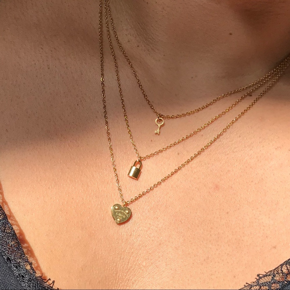 🔐 Lock and Key Heart Layered Necklace - Picture 2 of 5